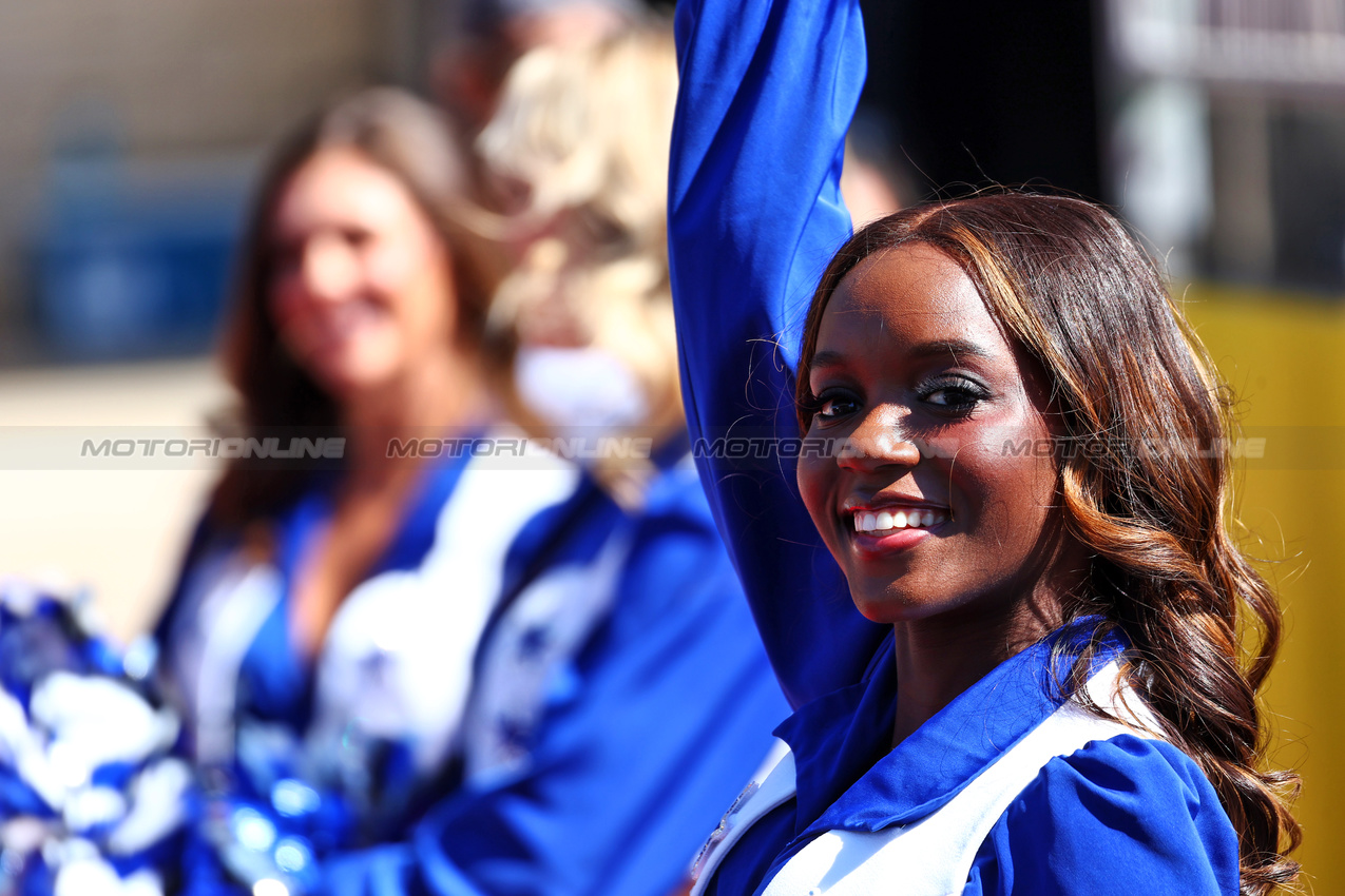 GP STATI UNITI, Circuit Atmosfera - Dallas Cowboys Cheerleaders at the drivers' parade. 

20.10.2024. Formula 1 World Championship, Rd 19, United States Grand Prix, Austin, Texas, USA, Gara Day.

 - www.xpbimages.com, EMail: requests@xpbimages.com © Copyright: Coates / XPB Images