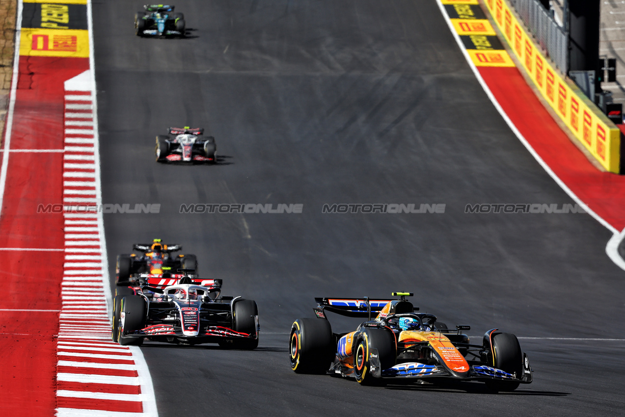 GP STATI UNITI, Pierre Gasly (FRA) Alpine F1 Team A524.

20.10.2024. Formula 1 World Championship, Rd 19, United States Grand Prix, Austin, Texas, USA, Gara Day.

- www.xpbimages.com, EMail: requests@xpbimages.com © Copyright: Batchelor / XPB Images