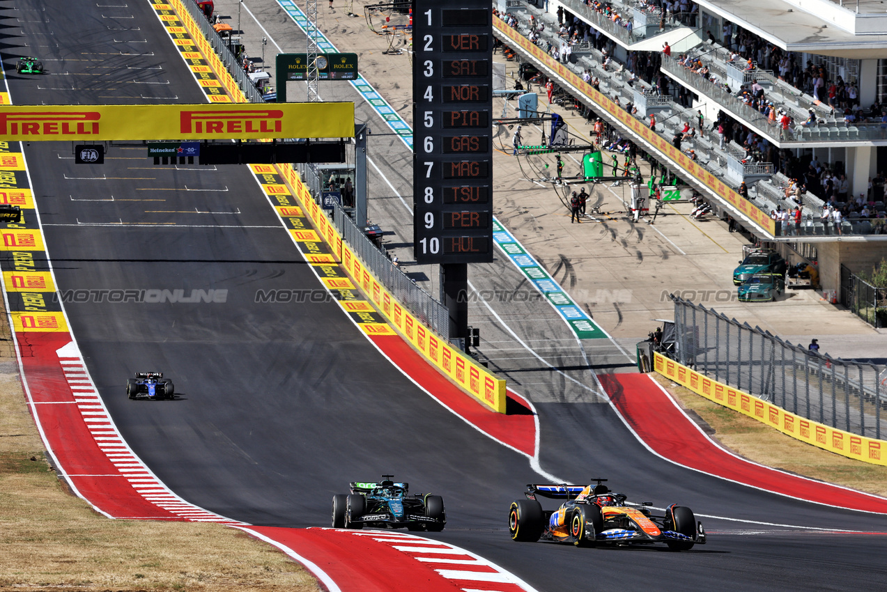 GP STATI UNITI, Esteban Ocon (FRA) Alpine F1 Team A524.

20.10.2024. Formula 1 World Championship, Rd 19, United States Grand Prix, Austin, Texas, USA, Gara Day.

- www.xpbimages.com, EMail: requests@xpbimages.com © Copyright: Batchelor / XPB Images