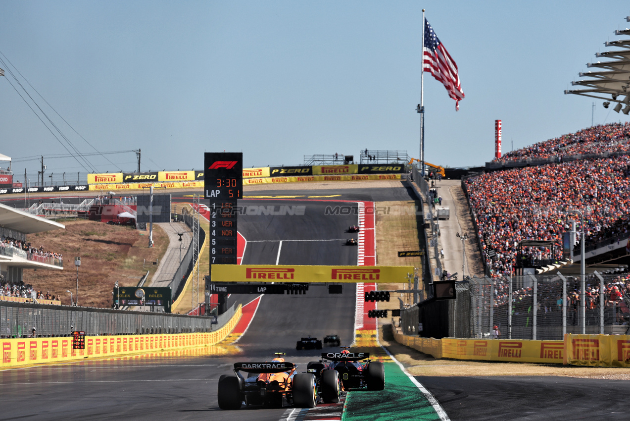 GP STATI UNITI, Lando Norris (GBR) McLaren MCL38.

20.10.2024. Formula 1 World Championship, Rd 19, United States Grand Prix, Austin, Texas, USA, Gara Day.

- www.xpbimages.com, EMail: requests@xpbimages.com © Copyright: Moy / XPB Images