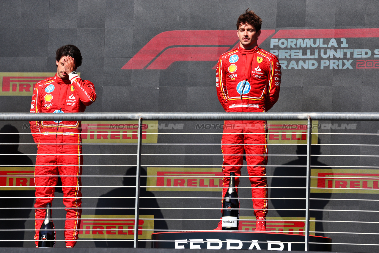 GP STATI UNITI, (L to R): Second placed Carlos Sainz Jr (ESP) Ferrari e vincitore Charles Leclerc (MON) Ferrari on the podium.

20.10.2024. Formula 1 World Championship, Rd 19, United States Grand Prix, Austin, Texas, USA, Gara Day.

 - www.xpbimages.com, EMail: requests@xpbimages.com © Copyright: Coates / XPB Images