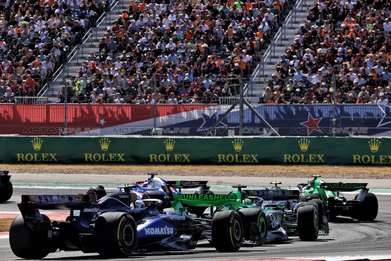 GP STATI UNITI, Alexander Albon (THA) Williams Racing FW46.

20.10.2024. Formula 1 World Championship, Rd 19, United States Grand Prix, Austin, Texas, USA, Gara Day.

- www.xpbimages.com, EMail: requests@xpbimages.com © Copyright: Bearne / XPB Images