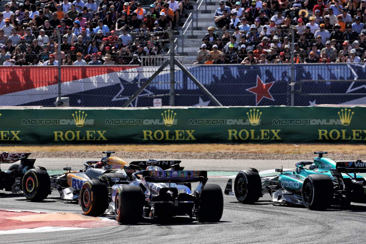 GP STATI UNITI, Alexander Albon (THA) Williams Racing FW46.

20.10.2024. Formula 1 World Championship, Rd 19, United States Grand Prix, Austin, Texas, USA, Gara Day.

- www.xpbimages.com, EMail: requests@xpbimages.com © Copyright: Bearne / XPB Images