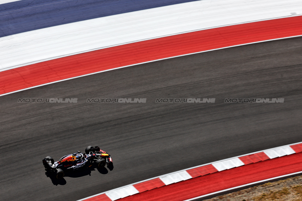 GP STATI UNITI, Max Verstappen (NLD) Red Bull Racing RB20.

20.10.2024. Formula 1 World Championship, Rd 19, United States Grand Prix, Austin, Texas, USA, Gara Day.

 - www.xpbimages.com, EMail: requests@xpbimages.com © Copyright: Coates / XPB Images