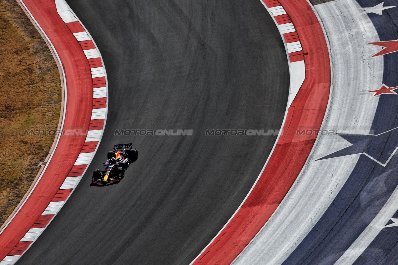 GP STATI UNITI, Max Verstappen (NLD) Red Bull Racing RB20.

20.10.2024. Formula 1 World Championship, Rd 19, United States Grand Prix, Austin, Texas, USA, Gara Day.

 - www.xpbimages.com, EMail: requests@xpbimages.com © Copyright: Coates / XPB Images