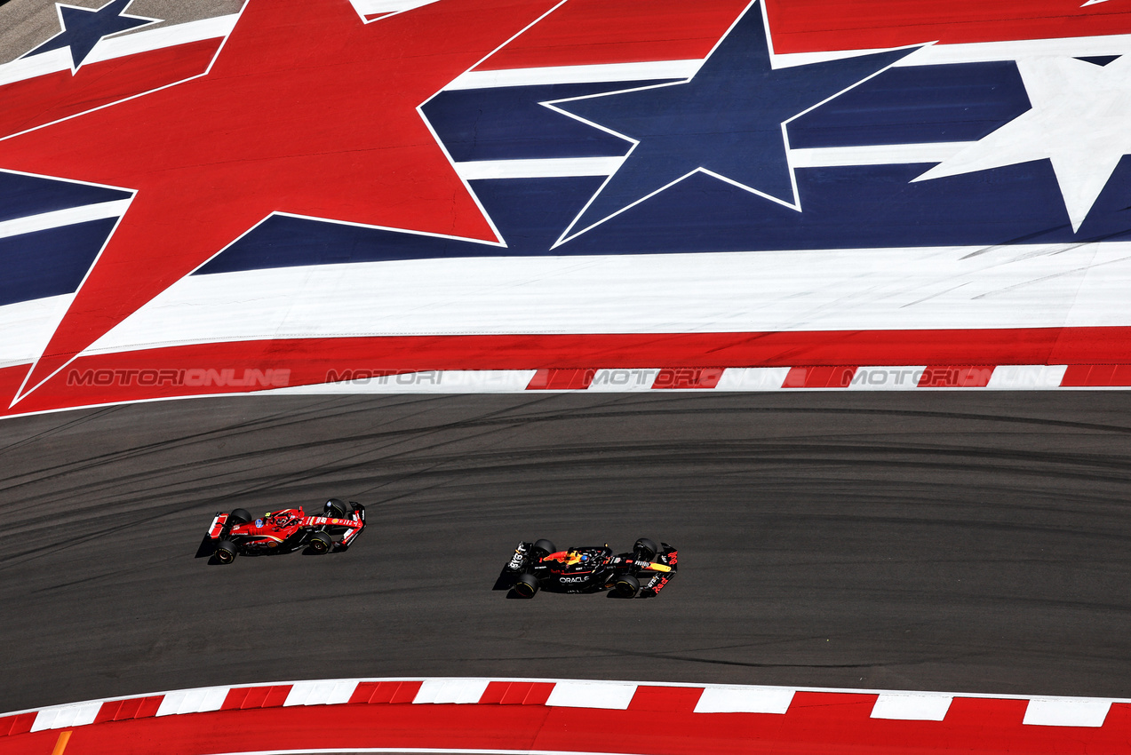 GP STATI UNITI, Max Verstappen (NLD) Red Bull Racing RB20.

20.10.2024. Formula 1 World Championship, Rd 19, United States Grand Prix, Austin, Texas, USA, Gara Day.

 - www.xpbimages.com, EMail: requests@xpbimages.com © Copyright: Coates / XPB Images