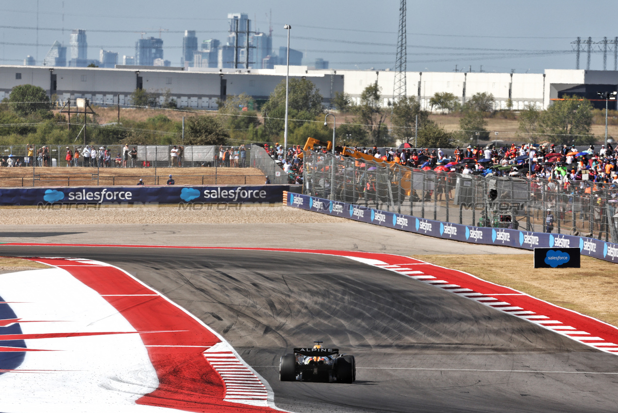 GP STATI UNITI, Esteban Ocon (FRA) Alpine F1 Team A524.

20.10.2024. Formula 1 World Championship, Rd 19, United States Grand Prix, Austin, Texas, USA, Gara Day.

 - www.xpbimages.com, EMail: requests@xpbimages.com © Copyright: Coates / XPB Images