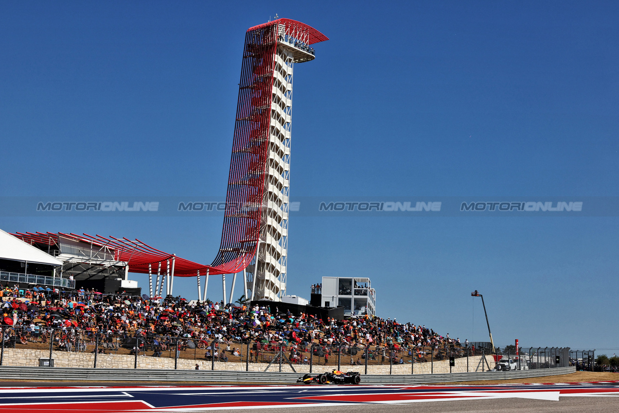 GP STATI UNITI, Max Verstappen (NLD) Red Bull Racing RB20.

20.10.2024. Formula 1 World Championship, Rd 19, United States Grand Prix, Austin, Texas, USA, Gara Day.

 - www.xpbimages.com, EMail: requests@xpbimages.com © Copyright: Coates / XPB Images