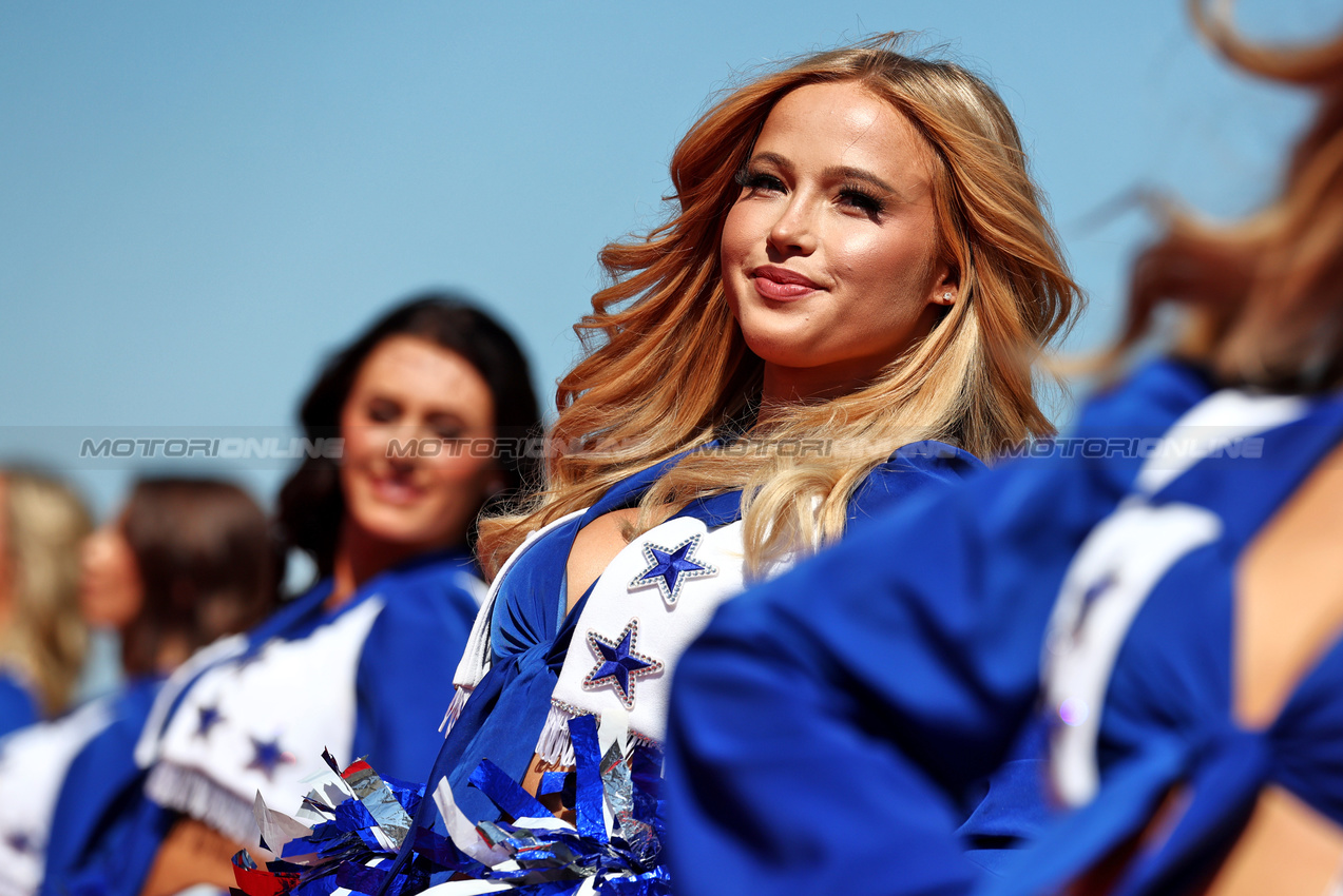 GP STATI UNITI, Circuit Atmosfera - Dallas Cowboys Cheerleaders at the drivers' parade. 

20.10.2024. Formula 1 World Championship, Rd 19, United States Grand Prix, Austin, Texas, USA, Gara Day.

- www.xpbimages.com, EMail: requests@xpbimages.com © Copyright: Moy / XPB Images