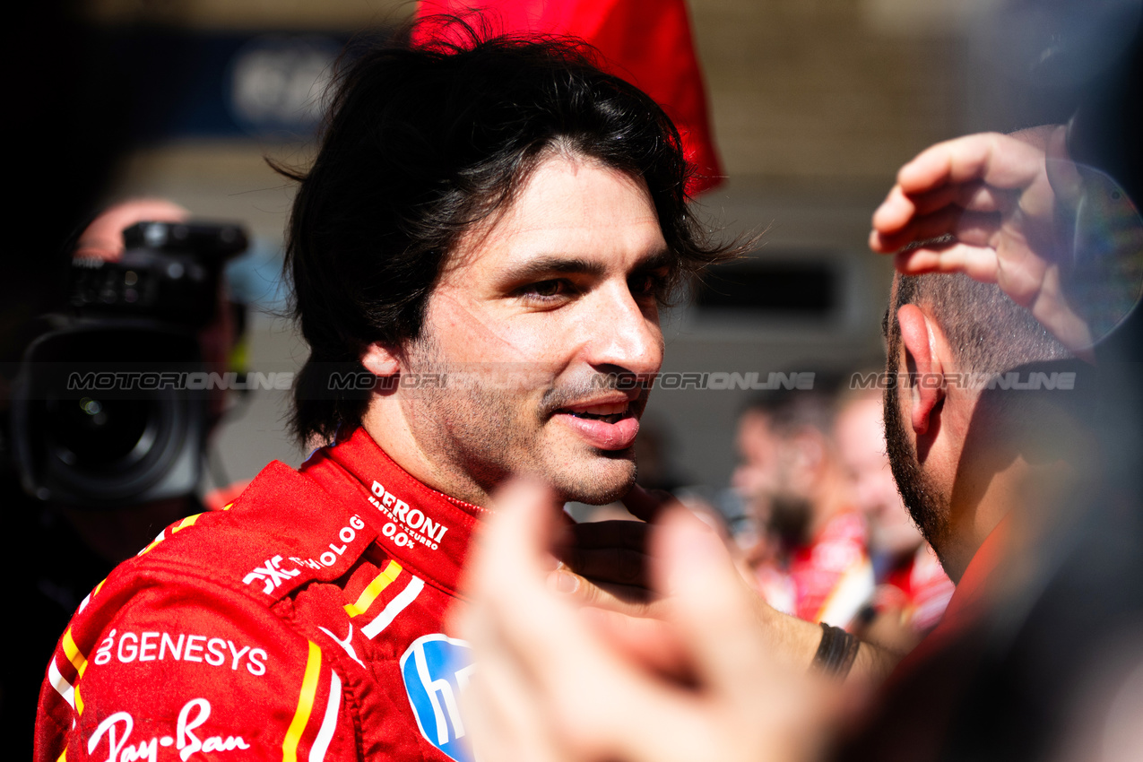 GP STATI UNITI, Carlos Sainz Jr (ESP) Ferrari celebrates his second position with the team in parc ferme.

20.10.2024. Formula 1 World Championship, Rd 19, United States Grand Prix, Austin, Texas, USA, Gara Day.

- www.xpbimages.com, EMail: requests@xpbimages.com © Copyright: Price / XPB Images