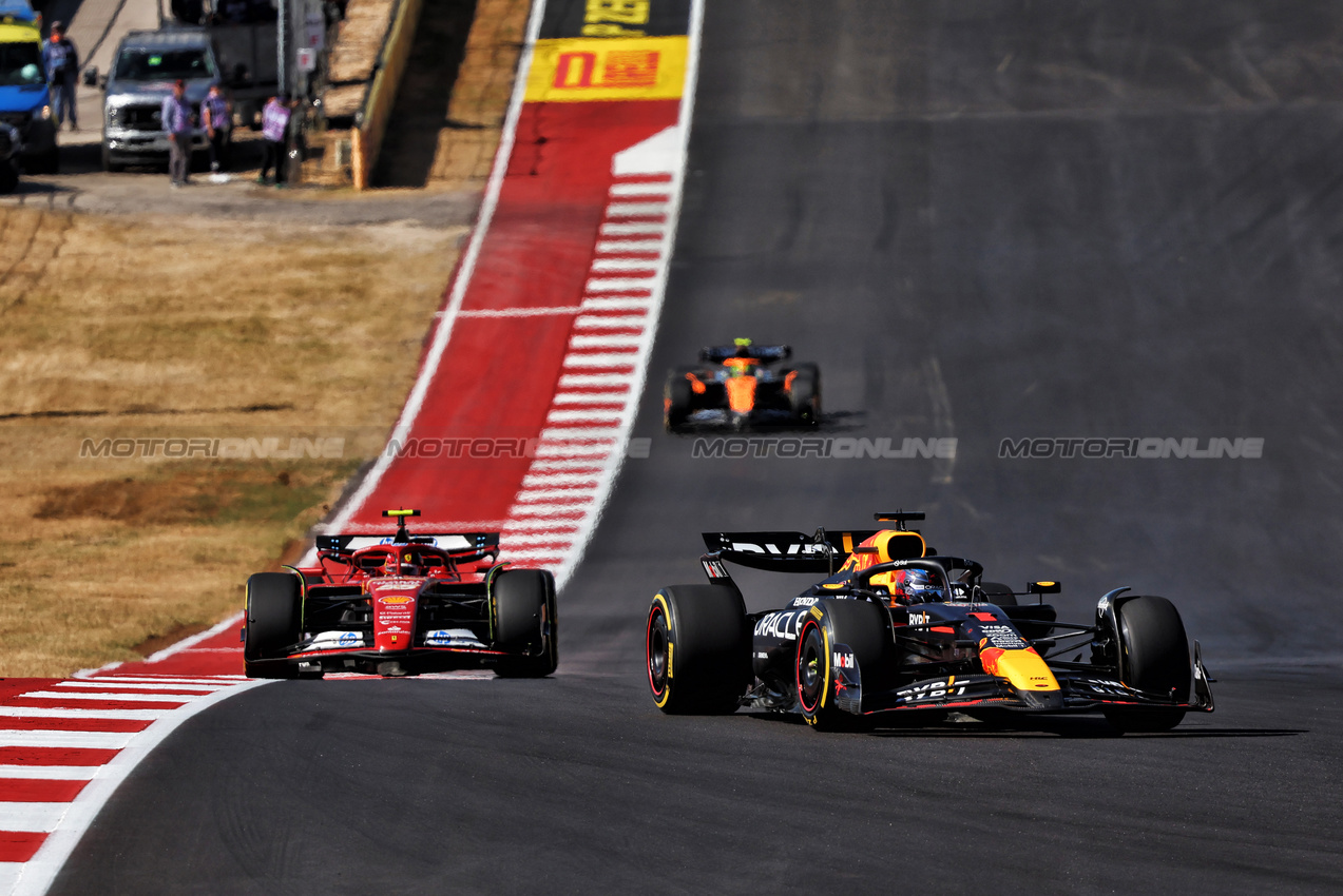 GP STATI UNITI, Max Verstappen (NLD) Red Bull Racing RB20.

20.10.2024. Formula 1 World Championship, Rd 19, United States Grand Prix, Austin, Texas, USA, Gara Day.

 - www.xpbimages.com, EMail: requests@xpbimages.com © Copyright: Rew / XPB Images