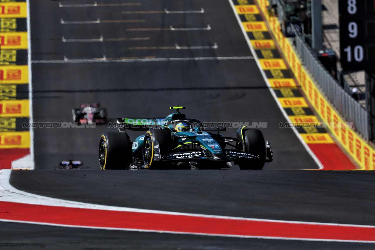 GP STATI UNITI, Fernando Alonso (ESP) Aston Martin F1 Team AMR24.

20.10.2024. Formula 1 World Championship, Rd 19, United States Grand Prix, Austin, Texas, USA, Gara Day.

 - www.xpbimages.com, EMail: requests@xpbimages.com © Copyright: Rew / XPB Images