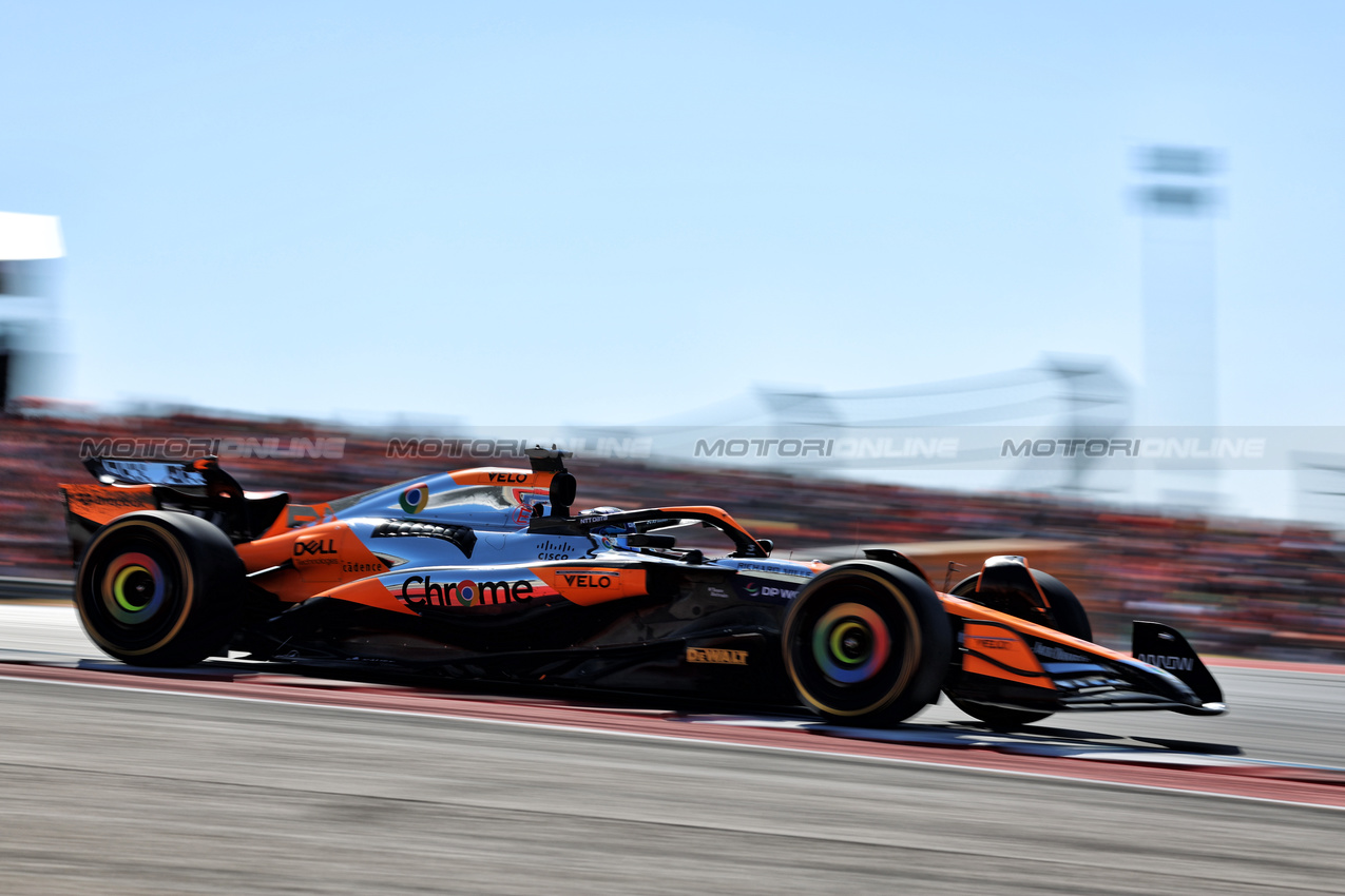 GP STATI UNITI, Oscar Piastri (AUS) McLaren MCL38.

20.10.2024. Formula 1 World Championship, Rd 19, United States Grand Prix, Austin, Texas, USA, Gara Day.

 - www.xpbimages.com, EMail: requests@xpbimages.com © Copyright: Rew / XPB Images