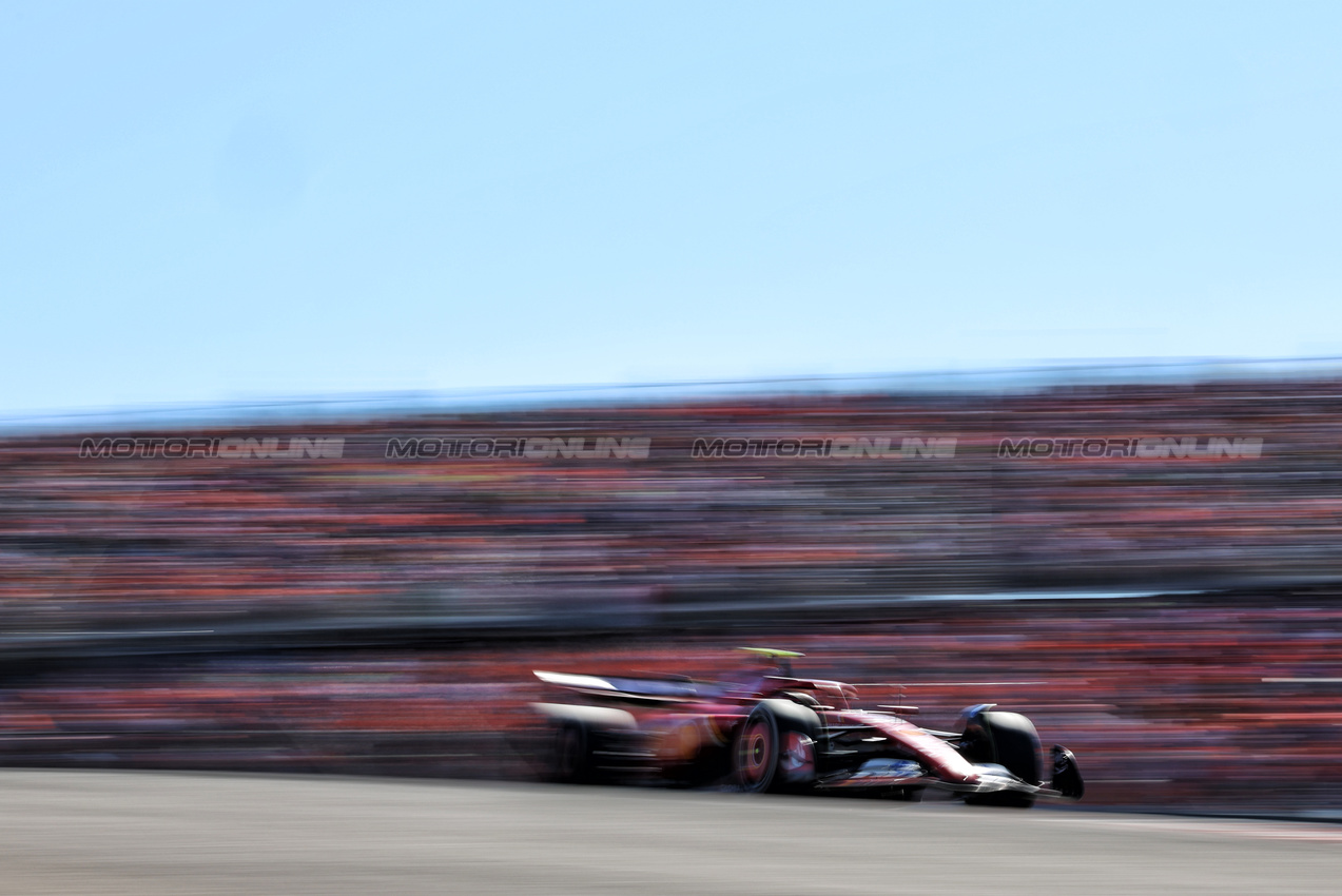 GP STATI UNITI, Carlos Sainz Jr (ESP) Ferrari SF-24.

20.10.2024. Formula 1 World Championship, Rd 19, United States Grand Prix, Austin, Texas, USA, Gara Day.

 - www.xpbimages.com, EMail: requests@xpbimages.com © Copyright: Rew / XPB Images