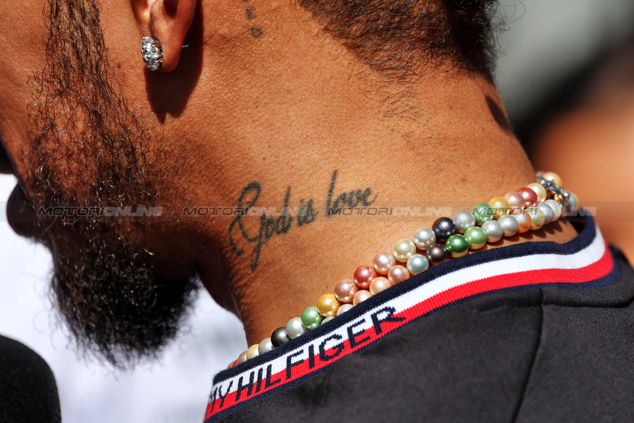 GP STATI UNITI, Lewis Hamilton (GBR) Mercedes AMG F1.

20.10.2024. Formula 1 World Championship, Rd 19, United States Grand Prix, Austin, Texas, USA, Gara Day.

- www.xpbimages.com, EMail: requests@xpbimages.com © Copyright: Moy / XPB Images