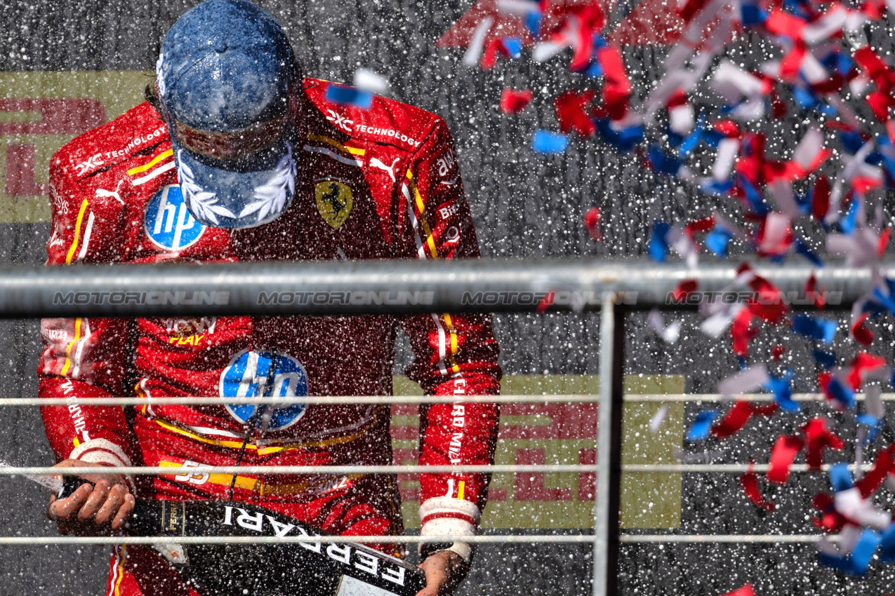 GP STATI UNITI, Gara winner Charles Leclerc (MON) Ferrari celebrates on the podium.

20.10.2024. Formula 1 World Championship, Rd 19, United States Grand Prix, Austin, Texas, USA, Gara Day.

 - www.xpbimages.com, EMail: requests@xpbimages.com © Copyright: Rew / XPB Images