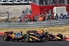 GP STATI UNITI, Lando Norris (GBR) McLaren MCL38 e Max Verstappen (NLD) Red Bull Racing RB20 battle for the lead at the partenza of the race.

20.10.2024. Formula 1 World Championship, Rd 19, United States Grand Prix, Austin, Texas, USA, Gara Day.

- www.xpbimages.com, EMail: requests@xpbimages.com © Copyright: Batchelor / XPB Images