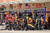 GP STATI UNITI, Lando Norris (GBR) McLaren MCL38 makes a pit stop.

20.10.2024. Formula 1 World Championship, Rd 19, United States Grand Prix, Austin, Texas, USA, Gara Day.

- www.xpbimages.com, EMail: requests@xpbimages.com © Copyright: Batchelor / XPB Images