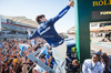 GP STATI UNITI, Franco Colapinto (ARG) Williams Racing celebrates with fans after the race.

20.10.2024. Formula 1 World Championship, Rd 19, United States Grand Prix, Austin, Texas, USA, Gara Day.

- www.xpbimages.com, EMail: requests@xpbimages.com © Copyright: Bearne / XPB Images