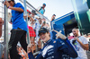 GP STATI UNITI, Franco Colapinto (ARG) Williams Racing celebrates with fans after the race.

20.10.2024. Formula 1 World Championship, Rd 19, United States Grand Prix, Austin, Texas, USA, Gara Day.

- www.xpbimages.com, EMail: requests@xpbimages.com © Copyright: Bearne / XPB Images