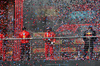 GP STATI UNITI, Carlos Sainz Jr (ESP) Ferrari celebrates his second position on the podium.

20.10.2024. Formula 1 World Championship, Rd 19, United States Grand Prix, Austin, Texas, USA, Gara Day.

 - www.xpbimages.com, EMail: requests@xpbimages.com © Copyright: Rew / XPB Images