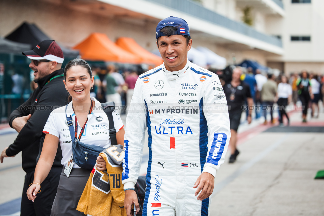 GP STATI UNITI, Alexander Albon (THA) Williams Racing.

17.10.2024. Formula 1 World Championship, Rd 19, United States Grand Prix, Austin, Texas, USA, Preparation Day.

- www.xpbimages.com, EMail: requests@xpbimages.com © Copyright: Bearne / XPB Images