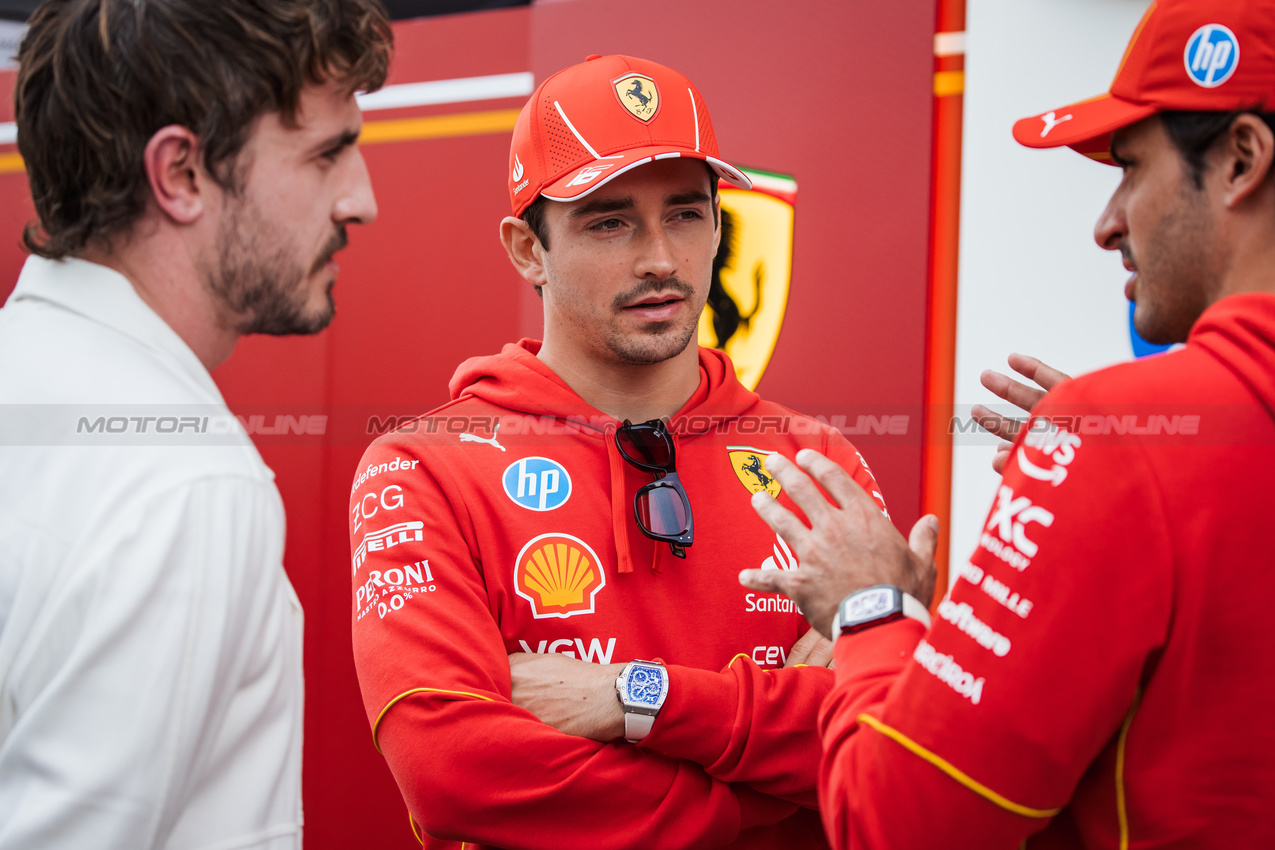 GP STATI UNITI, Charles Leclerc (MON) Ferrari e Carlos Sainz Jr (ESP) Ferrari with Paul Mescal (IRE) Actor.

17.10.2024. Formula 1 World Championship, Rd 19, United States Grand Prix, Austin, Texas, USA, Preparation Day.

- www.xpbimages.com, EMail: requests@xpbimages.com © Copyright: Bearne / XPB Images