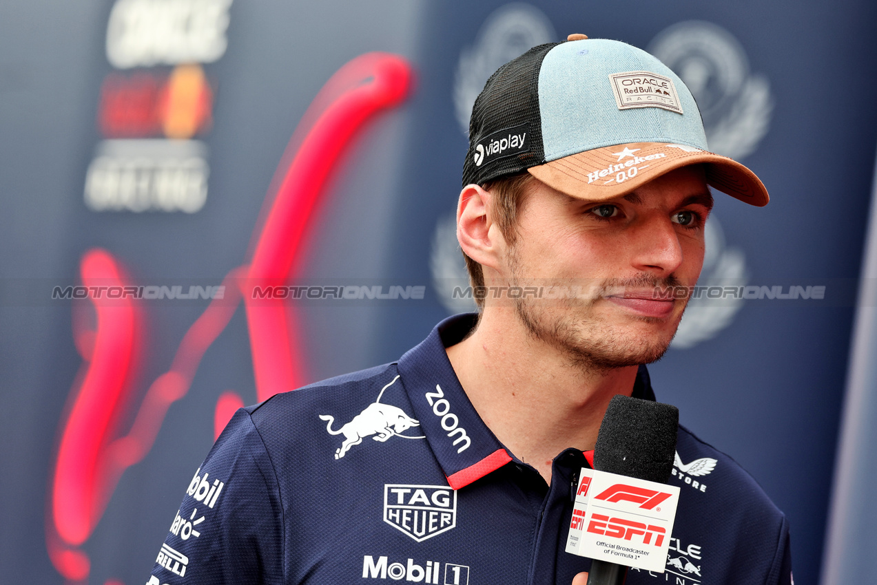 GP STATI UNITI, Max Verstappen (NLD) Red Bull Racing.

17.10.2024. Formula 1 World Championship, Rd 19, United States Grand Prix, Austin, Texas, USA, Preparation Day.

- www.xpbimages.com, EMail: requests@xpbimages.com © Copyright: Moy / XPB Images