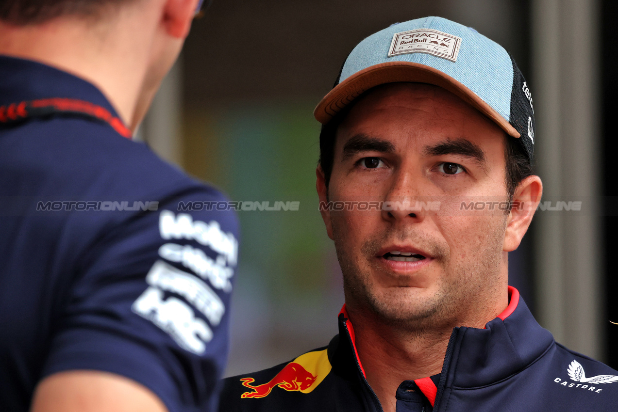 GP STATI UNITI, Sergio Perez (MEX) Red Bull Racing.

17.10.2024. Formula 1 World Championship, Rd 19, United States Grand Prix, Austin, Texas, USA, Preparation Day.

 - www.xpbimages.com, EMail: requests@xpbimages.com © Copyright: Rew / XPB Images