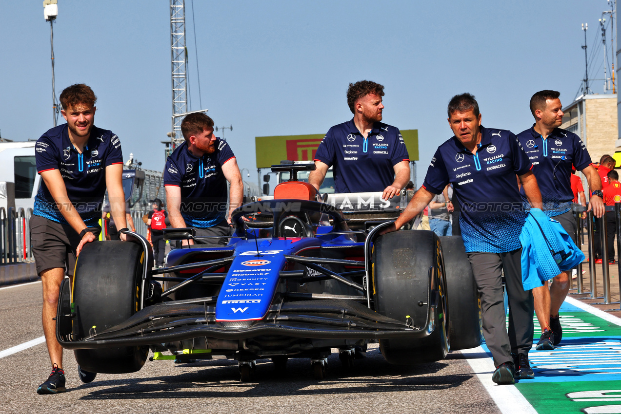 GP STATI UNITI, Alexander Albon (THA) Williams Racing.

17.10.2024. Formula 1 World Championship, Rd 19, United States Grand Prix, Austin, Texas, USA, Preparation Day.

- www.xpbimages.com, EMail: requests@xpbimages.com © Copyright: Batchelor / XPB Images