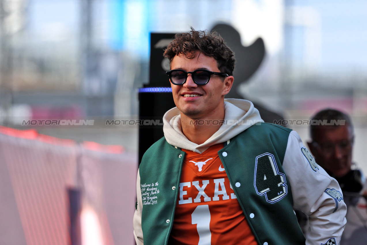 GP STATI UNITI, Lando Norris (GBR) McLaren.

17.10.2024. Formula 1 World Championship, Rd 19, United States Grand Prix, Austin, Texas, USA, Preparation Day.

 - www.xpbimages.com, EMail: requests@xpbimages.com © Copyright: Rew / XPB Images