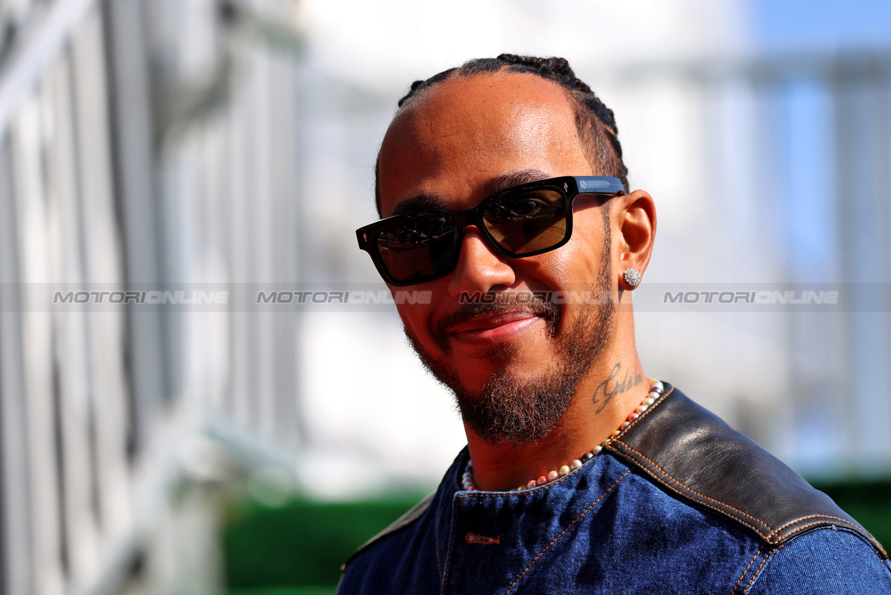 GP STATI UNITI, Lewis Hamilton (GBR) Mercedes AMG F1.

17.10.2024. Formula 1 World Championship, Rd 19, United States Grand Prix, Austin, Texas, USA, Preparation Day.

 - www.xpbimages.com, EMail: requests@xpbimages.com © Copyright: Rew / XPB Images