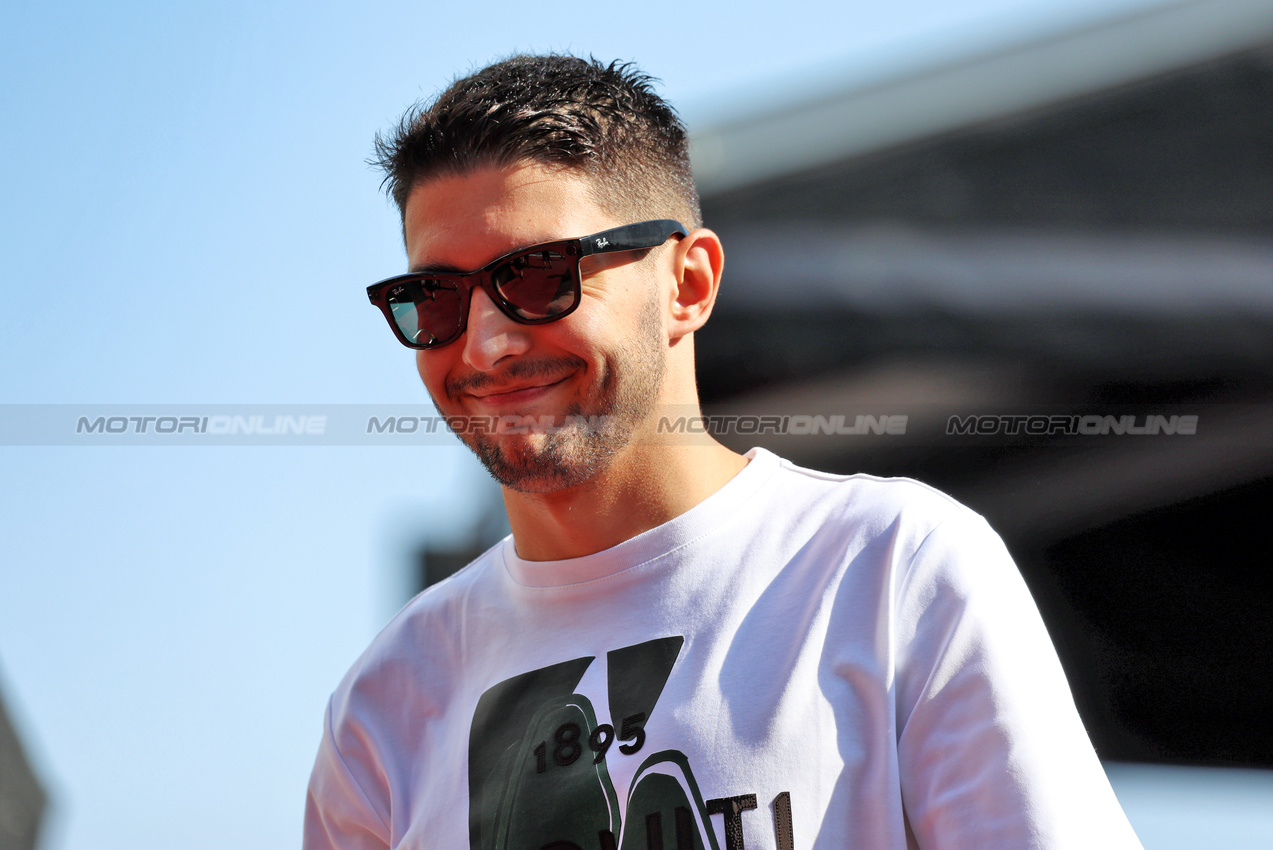 GP STATI UNITI, Esteban Ocon (FRA) Alpine F1 Team.

17.10.2024. Formula 1 World Championship, Rd 19, United States Grand Prix, Austin, Texas, USA, Preparation Day.

 - www.xpbimages.com, EMail: requests@xpbimages.com © Copyright: Rew / XPB Images