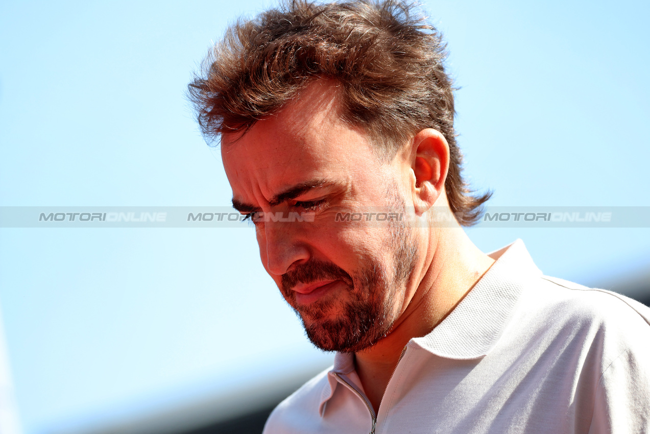 GP STATI UNITI, Fernando Alonso (ESP) Aston Martin F1 Team.

17.10.2024. Formula 1 World Championship, Rd 19, United States Grand Prix, Austin, Texas, USA, Preparation Day.

 - www.xpbimages.com, EMail: requests@xpbimages.com © Copyright: Rew / XPB Images