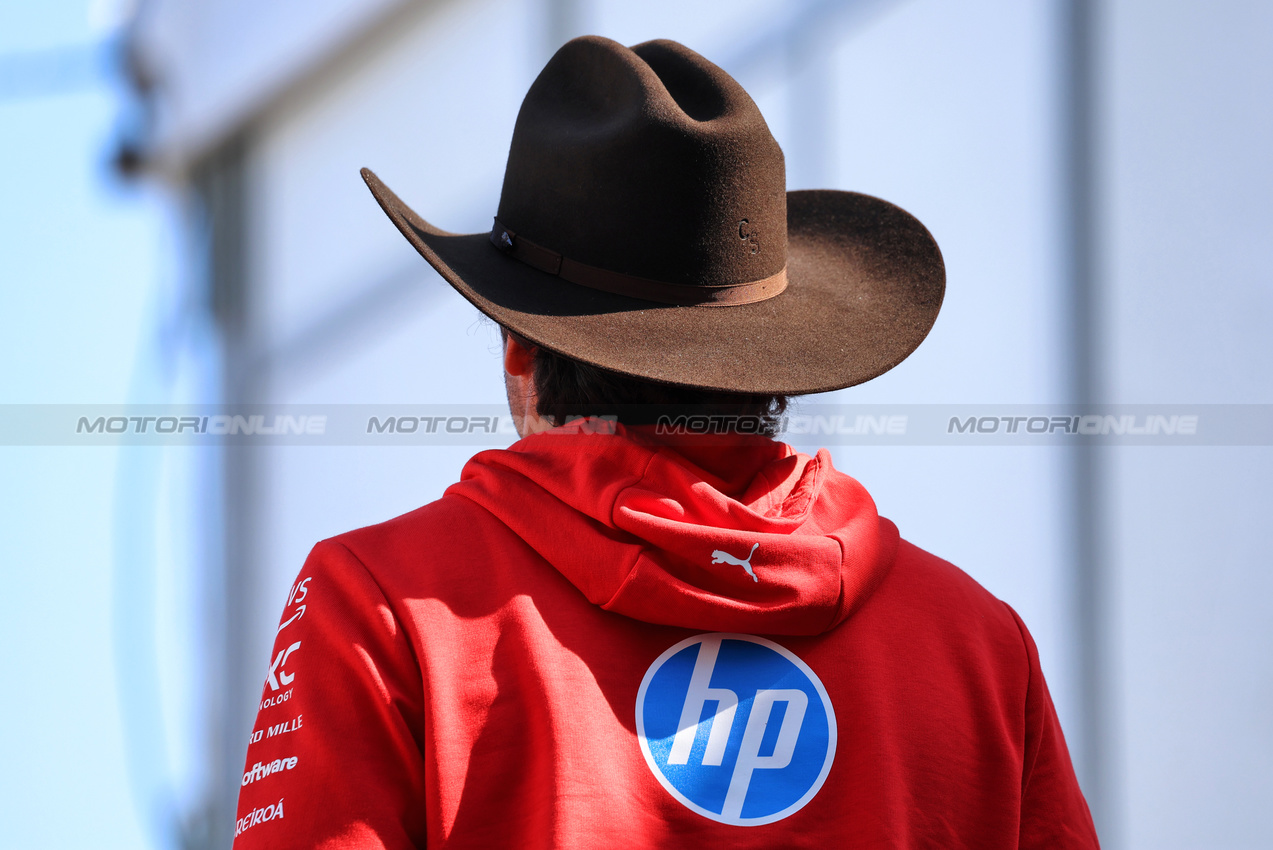 GP STATI UNITI, Carlos Sainz Jr (ESP) Ferrari.

17.10.2024. Formula 1 World Championship, Rd 19, United States Grand Prix, Austin, Texas, USA, Preparation Day.

 - www.xpbimages.com, EMail: requests@xpbimages.com © Copyright: Rew / XPB Images