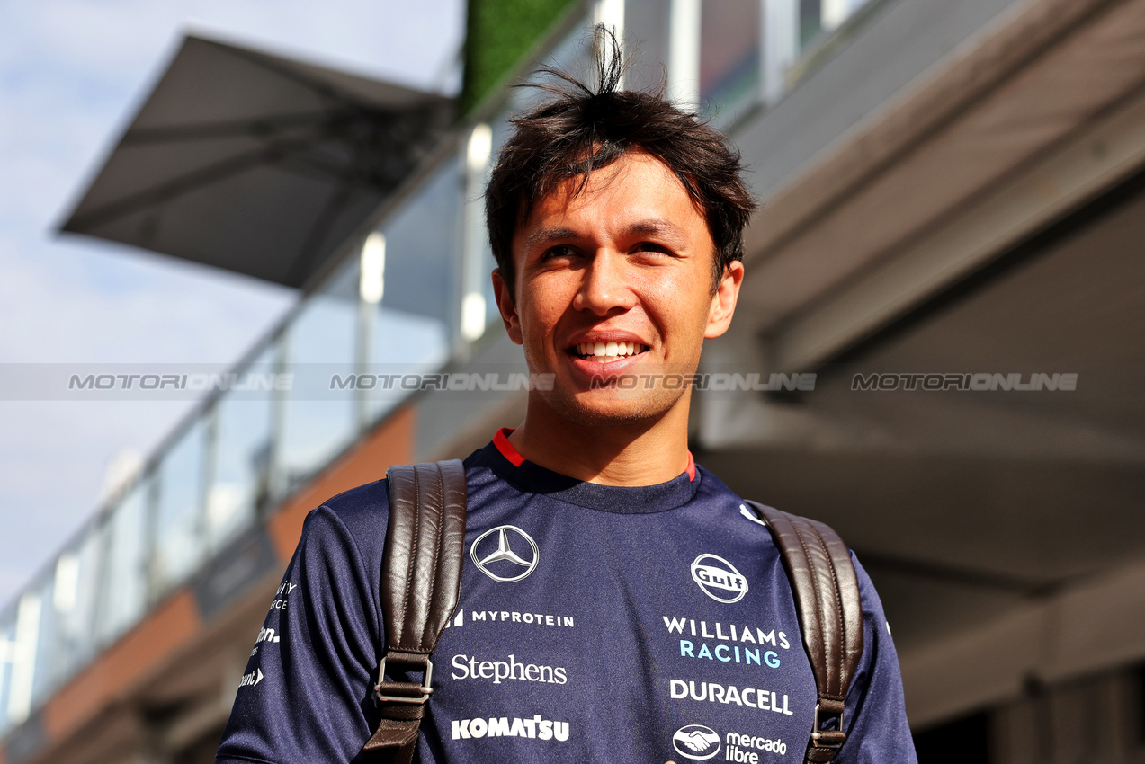 GP STATI UNITI, Alexander Albon (THA) Williams Racing.

17.10.2024. Formula 1 World Championship, Rd 19, United States Grand Prix, Austin, Texas, USA, Preparation Day.

- www.xpbimages.com, EMail: requests@xpbimages.com © Copyright: Bearne / XPB Images