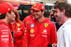 GP STATI UNITI, Paul Mescal (IRE) Actor with Carlos Sainz Jr (ESP) Ferrari e Charles Leclerc (MON) Ferrari.

17.10.2024. Formula 1 World Championship, Rd 19, United States Grand Prix, Austin, Texas, USA, Preparation Day.

 - www.xpbimages.com, EMail: requests@xpbimages.com © Copyright: Coates / XPB Images