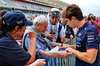 GP STATI UNITI, Franco Colapinto (ARG) Williams Racing with fans.

17.10.2024. Formula 1 World Championship, Rd 19, United States Grand Prix, Austin, Texas, USA, Preparation Day.

- www.xpbimages.com, EMail: requests@xpbimages.com © Copyright: Batchelor / XPB Images