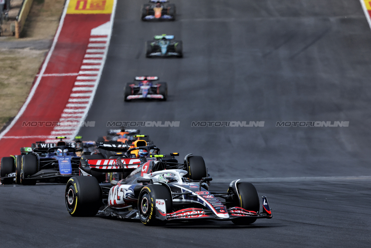 GP STATI UNITI, Nico Hulkenberg (GER) Haas VF-24.



19.10.2024. Formula 1 World Championship, Rd 19, United States Grand Prix, Austin, Texas, USA, Sprint e Qualifiche Day.

- www.xpbimages.com, EMail: requests@xpbimages.com © Copyright: Bearne / XPB Images