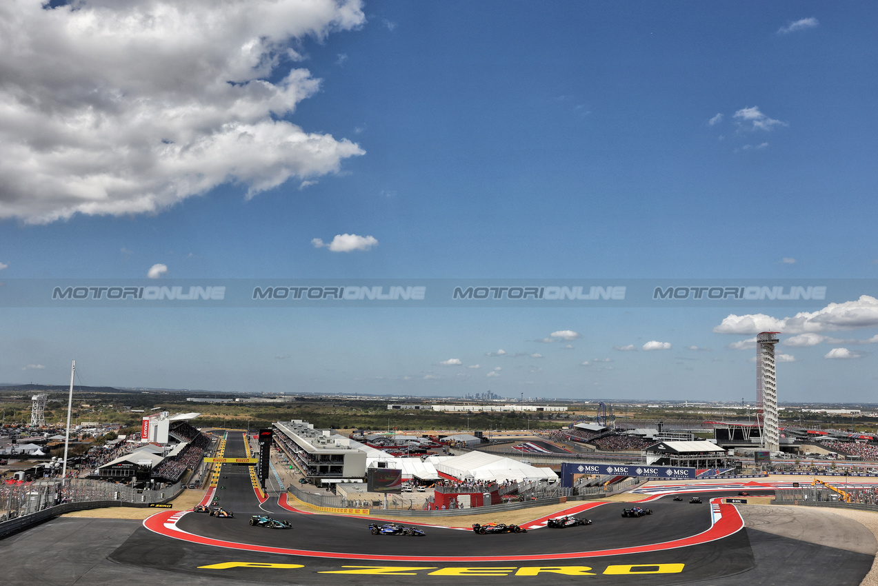 GP STATI UNITI, Franco Colapinto (ARG) Williams Racing FW46.

19.10.2024. Formula 1 World Championship, Rd 19, United States Grand Prix, Austin, Texas, USA, Sprint e Qualifiche Day.

- www.xpbimages.com, EMail: requests@xpbimages.com © Copyright: Bearne / XPB Images