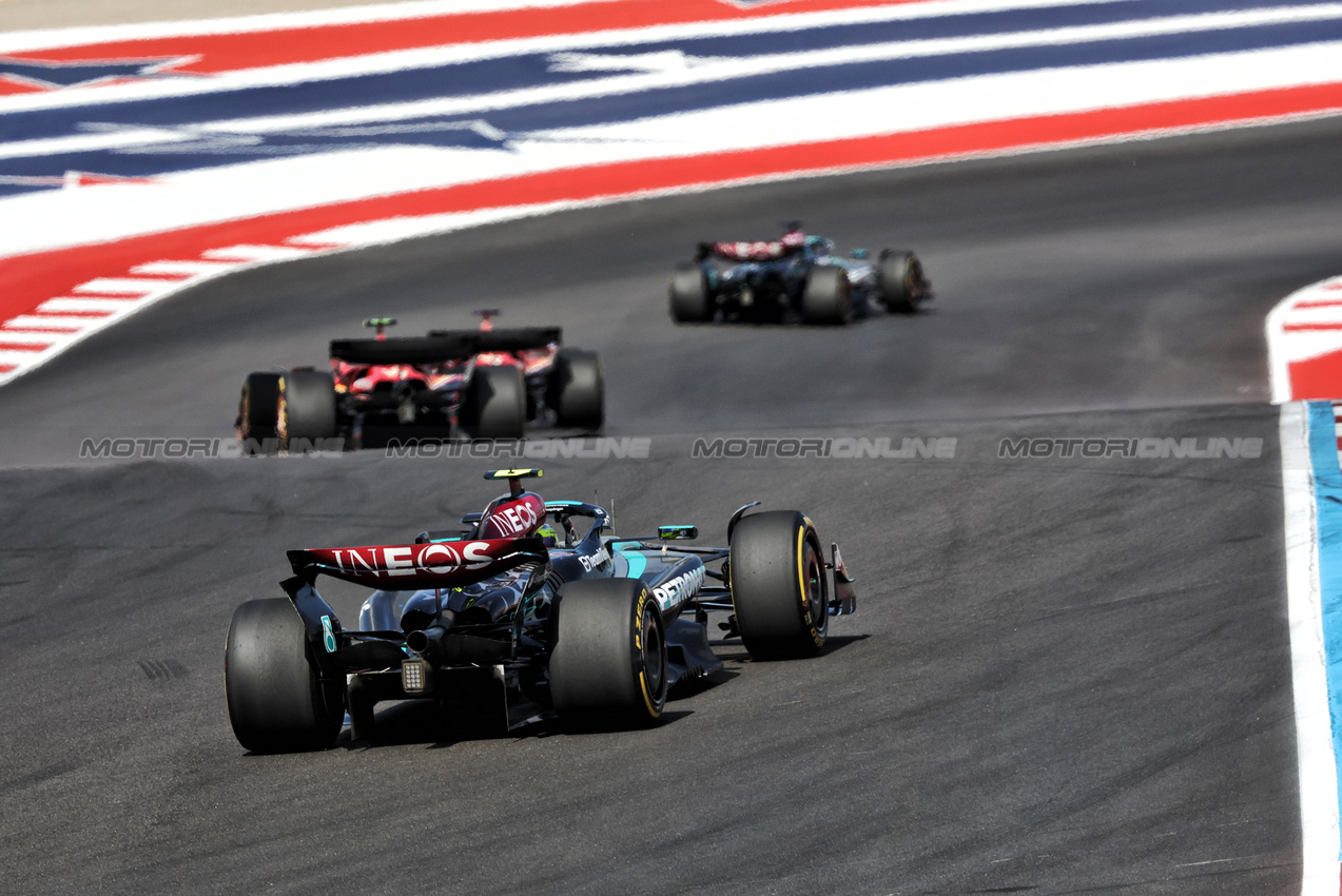 GP STATI UNITI, Lewis Hamilton (GBR) Mercedes AMG F1 W15.

19.10.2024. Formula 1 World Championship, Rd 19, United States Grand Prix, Austin, Texas, USA, Sprint e Qualifiche Day.

- www.xpbimages.com, EMail: requests@xpbimages.com © Copyright: Bearne / XPB Images