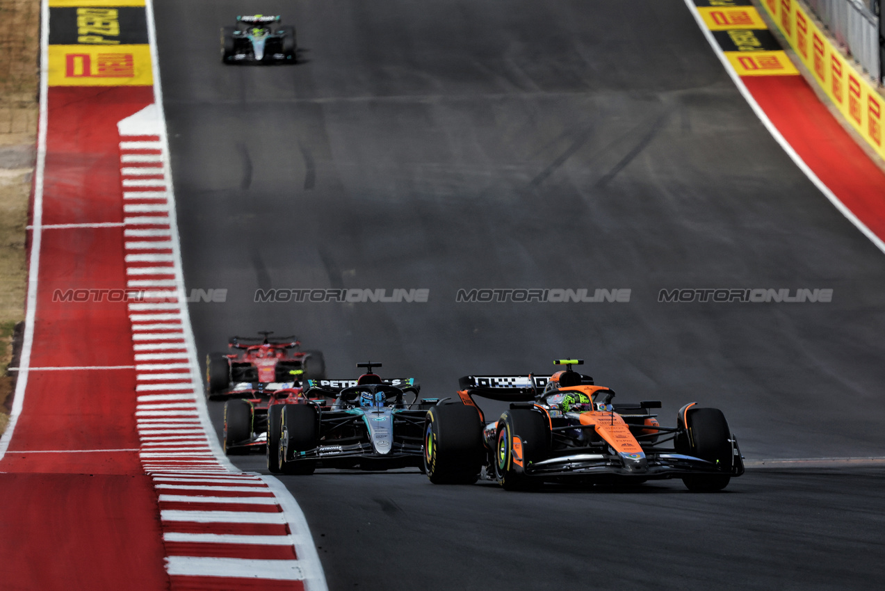 GP STATI UNITI, Lando Norris (GBR) McLaren MCL38.

19.10.2024. Formula 1 World Championship, Rd 19, United States Grand Prix, Austin, Texas, USA, Sprint e Qualifiche Day.

- www.xpbimages.com, EMail: requests@xpbimages.com © Copyright: Bearne / XPB Images