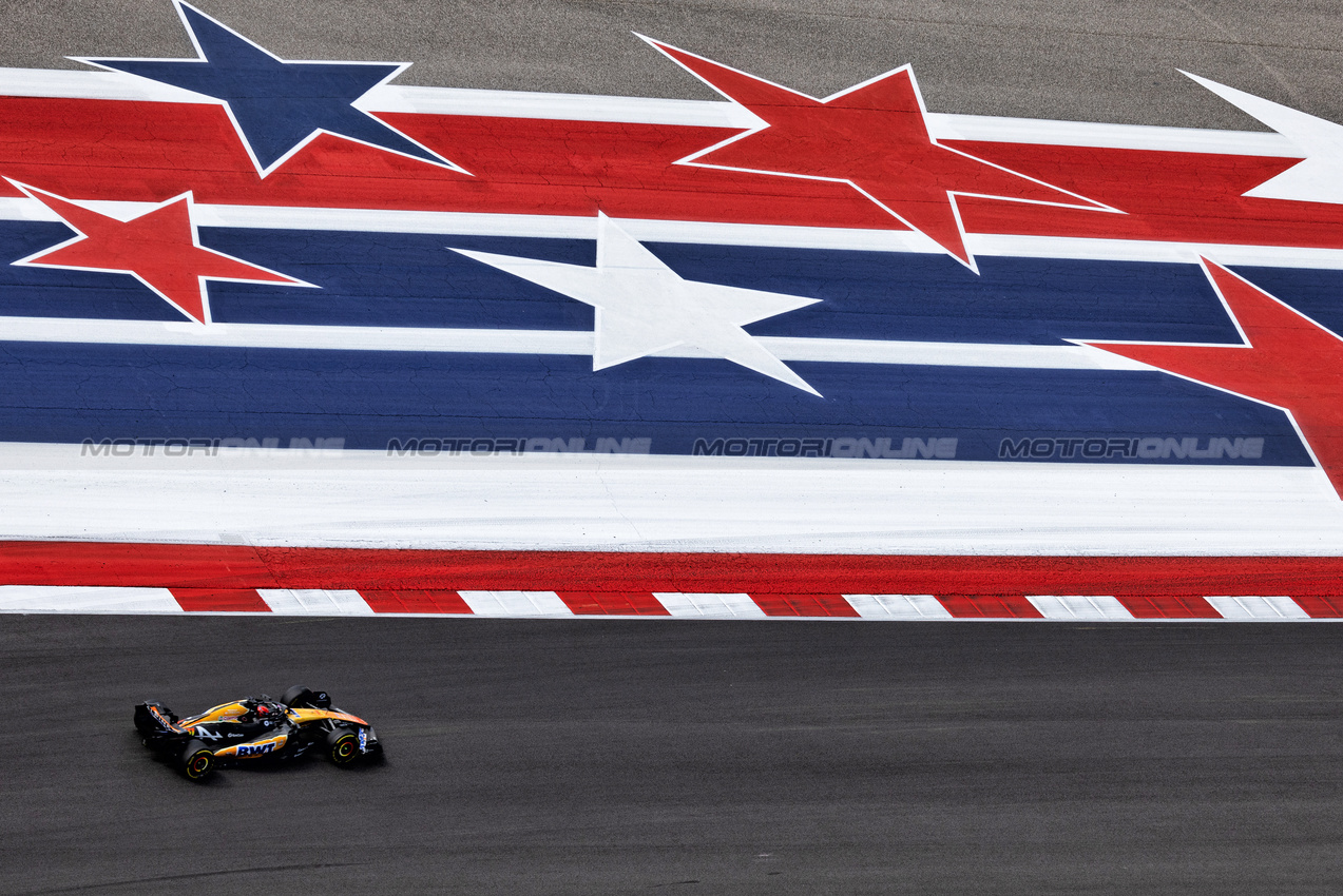 GP STATI UNITI, Esteban Ocon (FRA) Alpine F1 Team A524.

19.10.2024. Formula 1 World Championship, Rd 19, United States Grand Prix, Austin, Texas, USA, Sprint e Qualifiche Day.

 - www.xpbimages.com, EMail: requests@xpbimages.com © Copyright: Rew / XPB Images