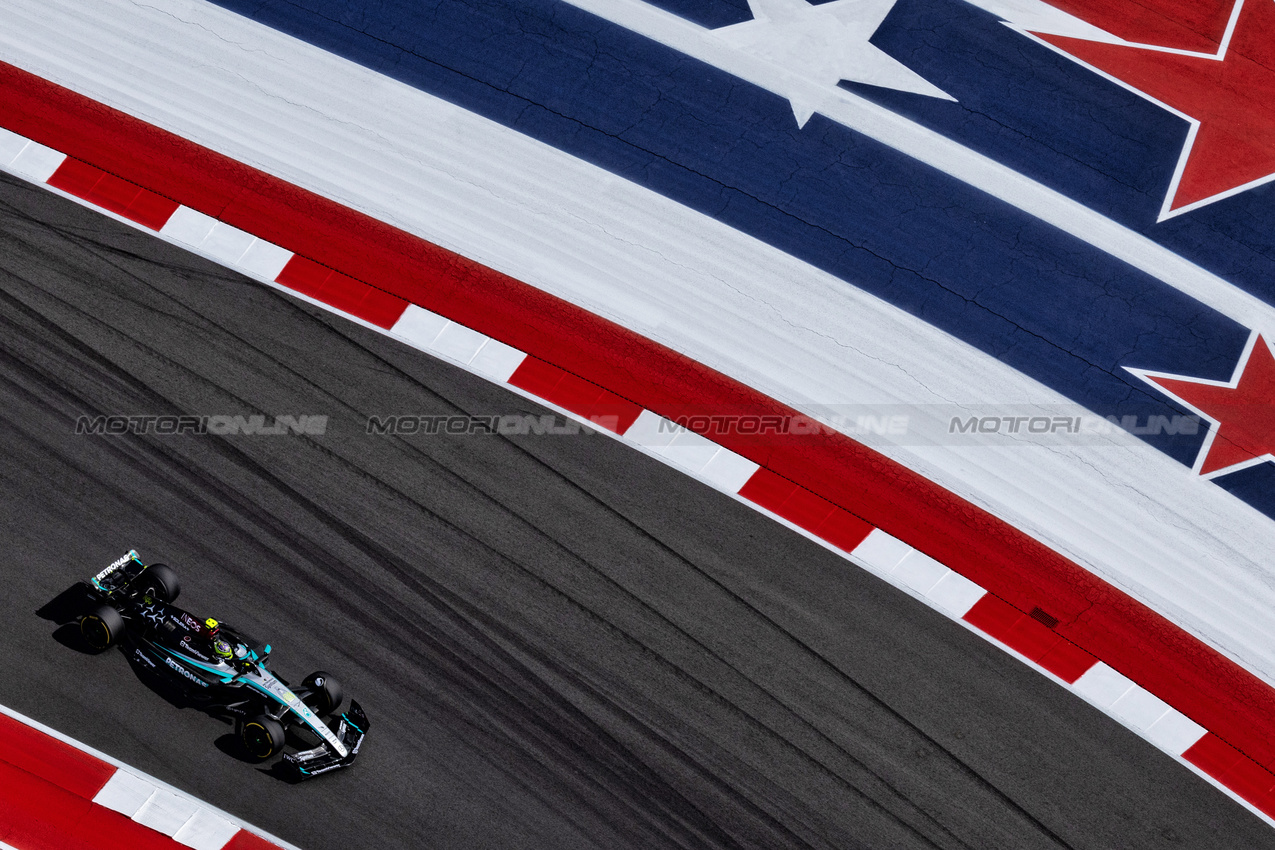 GP STATI UNITI, Lewis Hamilton (GBR) Mercedes AMG F1 W15.

19.10.2024. Formula 1 World Championship, Rd 19, United States Grand Prix, Austin, Texas, USA, Sprint e Qualifiche Day.

 - www.xpbimages.com, EMail: requests@xpbimages.com © Copyright: Rew / XPB Images