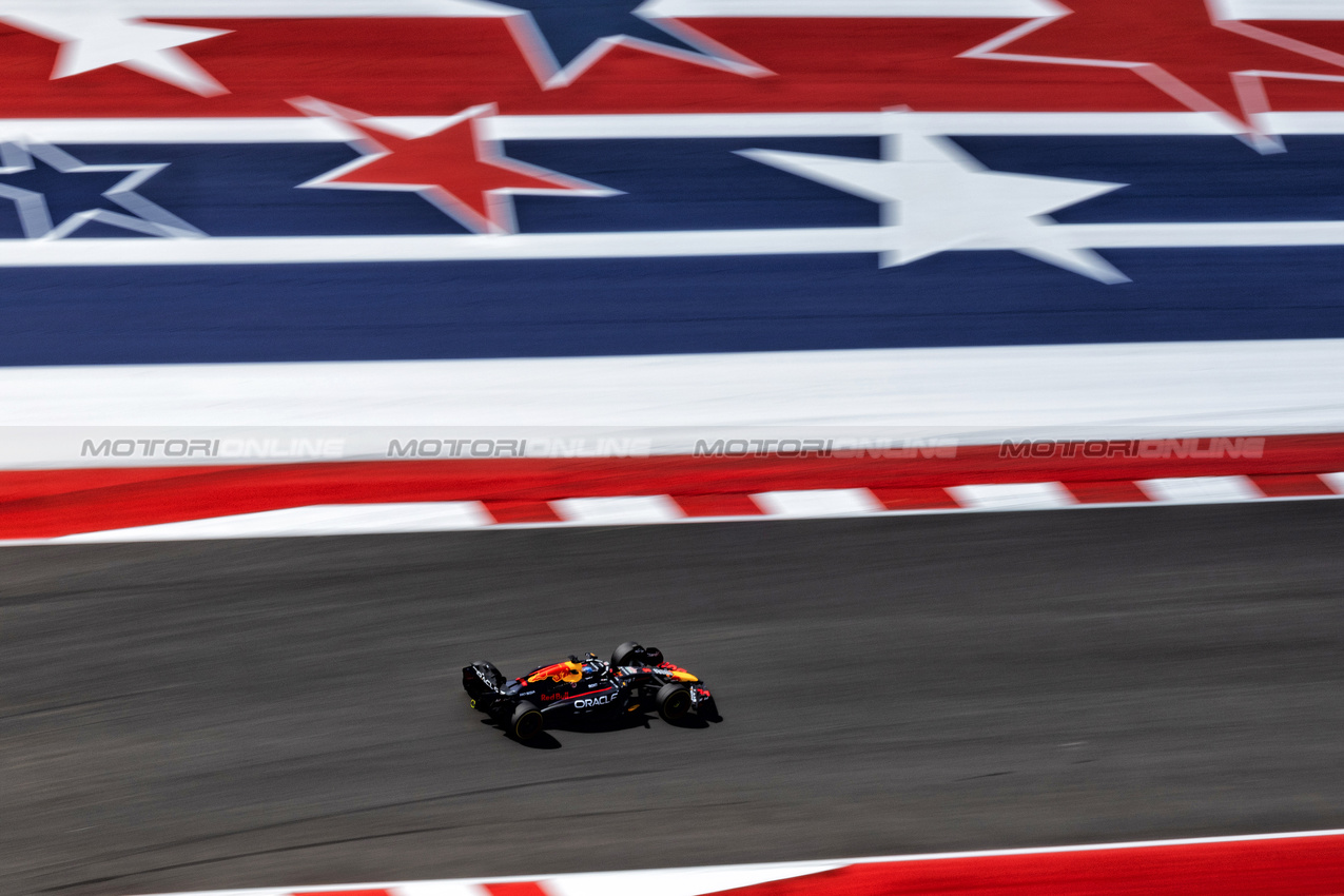 GP STATI UNITI, Max Verstappen (NLD) Red Bull Racing RB20.

19.10.2024. Formula 1 World Championship, Rd 19, United States Grand Prix, Austin, Texas, USA, Sprint e Qualifiche Day.

 - www.xpbimages.com, EMail: requests@xpbimages.com © Copyright: Rew / XPB Images