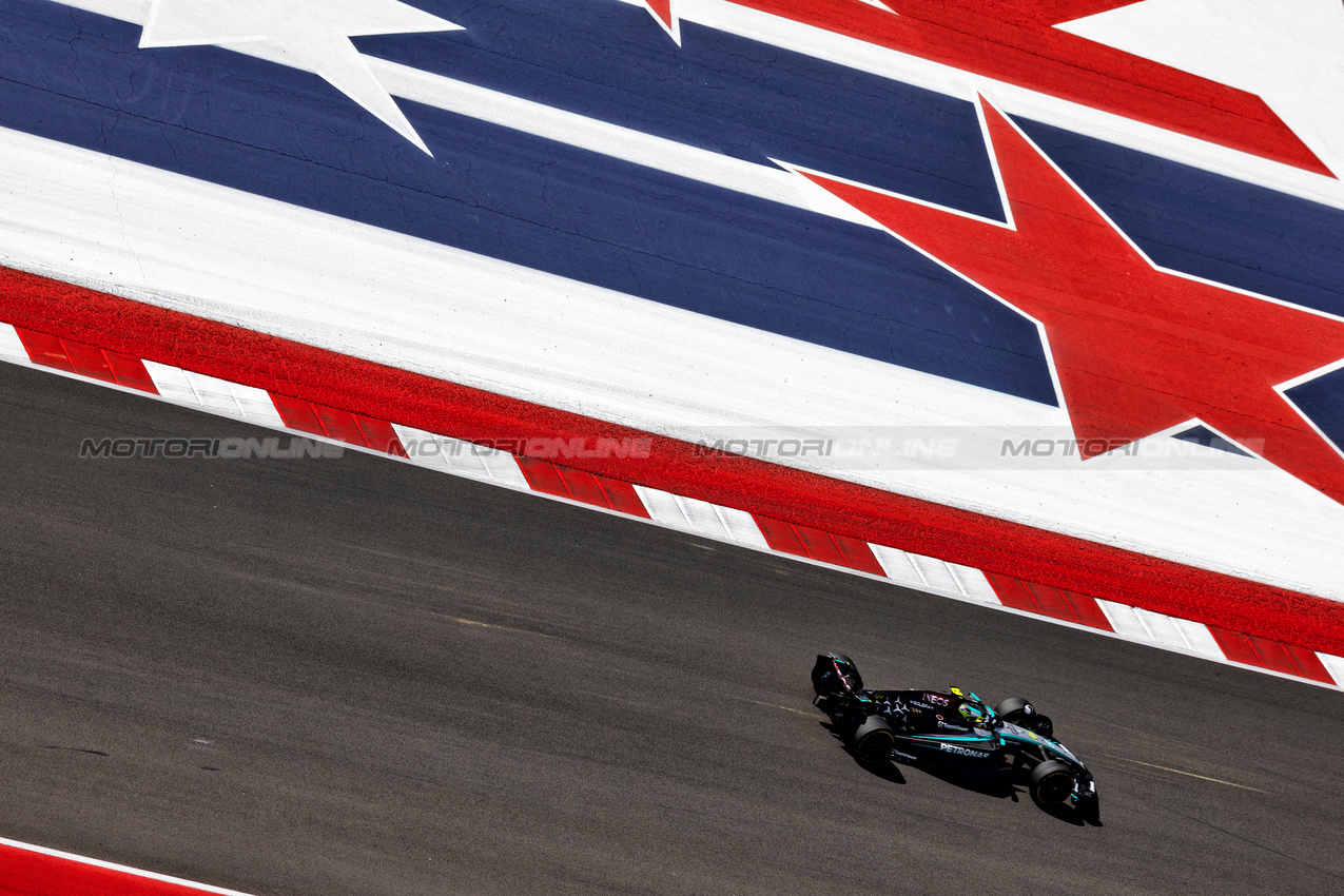 GP STATI UNITI, Lewis Hamilton (GBR) Mercedes AMG F1 W15.

19.10.2024. Formula 1 World Championship, Rd 19, United States Grand Prix, Austin, Texas, USA, Sprint e Qualifiche Day.

 - www.xpbimages.com, EMail: requests@xpbimages.com © Copyright: Rew / XPB Images