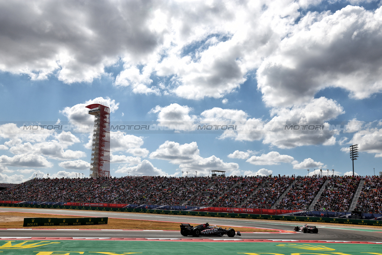 GP STATI UNITI, Nico Hulkenberg (GER) Haas VF-24.

19.10.2024. Formula 1 World Championship, Rd 19, United States Grand Prix, Austin, Texas, USA, Sprint e Qualifiche Day.

 - www.xpbimages.com, EMail: requests@xpbimages.com © Copyright: Coates / XPB Images