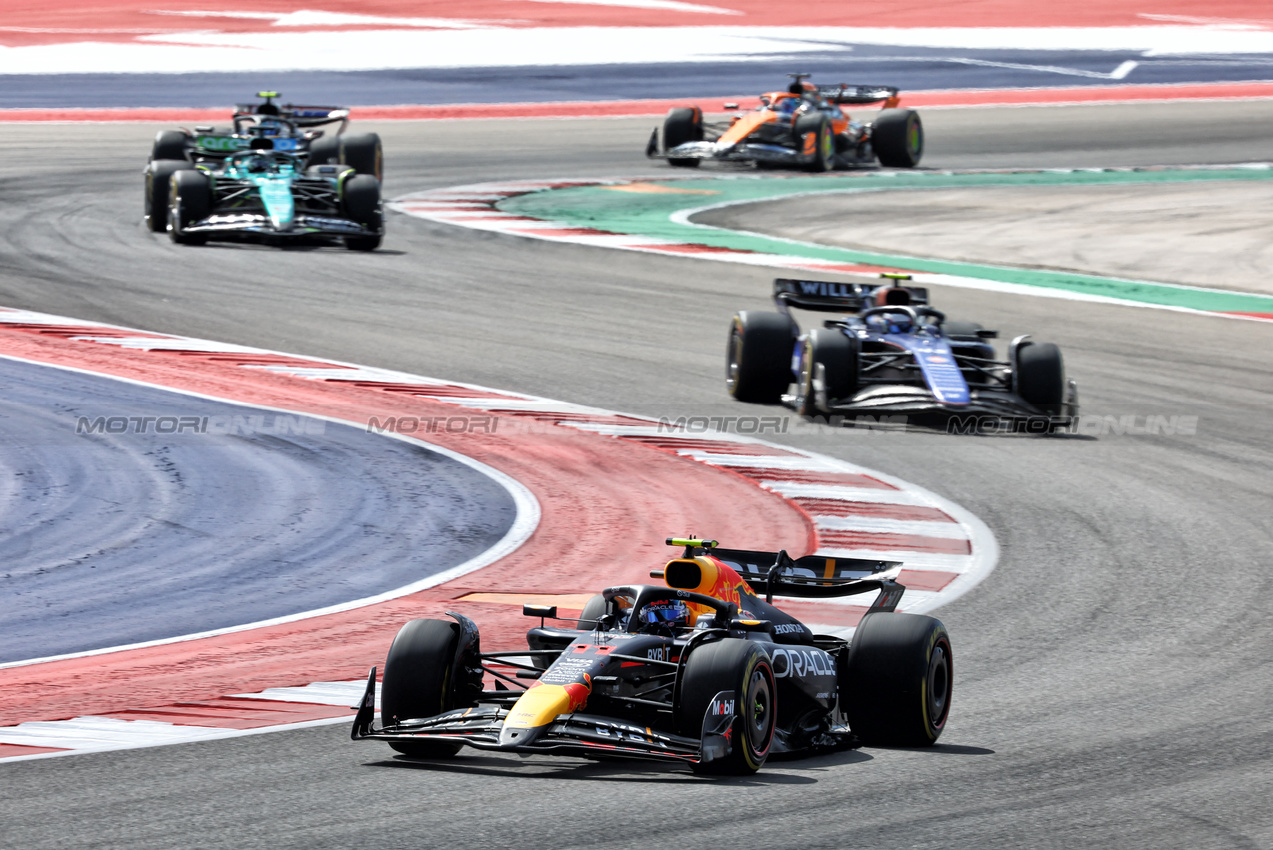 GP STATI UNITI, Sergio Perez (MEX) Red Bull Racing RB20.

19.10.2024. Formula 1 World Championship, Rd 19, United States Grand Prix, Austin, Texas, USA, Sprint e Qualifiche Day.

- www.xpbimages.com, EMail: requests@xpbimages.com © Copyright: Batchelor / XPB Images