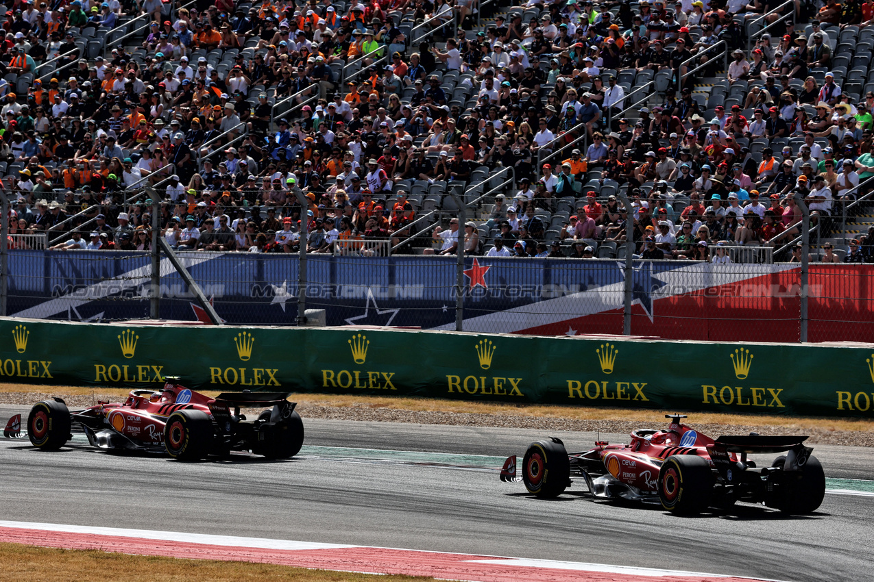 GP STATI UNITI, Carlos Sainz Jr (ESP) Ferrari SF-24 davanti a team mate Charles Leclerc (MON) Ferrari SF-24.

19.10.2024. Formula 1 World Championship, Rd 19, United States Grand Prix, Austin, Texas, USA, Sprint e Qualifiche Day.

 - www.xpbimages.com, EMail: requests@xpbimages.com © Copyright: Coates / XPB Images