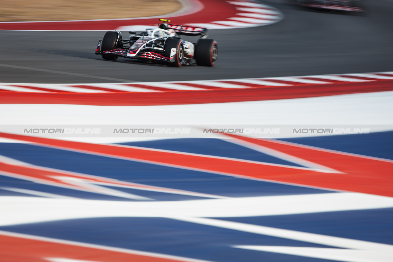 GP STATI UNITI, Nico Hulkenberg (GER) Haas VF-24.

19.10.2024. Formula 1 World Championship, Rd 19, United States Grand Prix, Austin, Texas, USA, Sprint e Qualifiche Day.

- www.xpbimages.com, EMail: requests@xpbimages.com © Copyright: Bearne / XPB Images